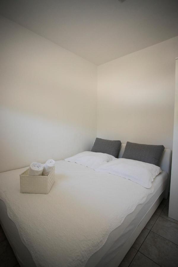 Gavran Apartment Vinjerac Buitenkant foto