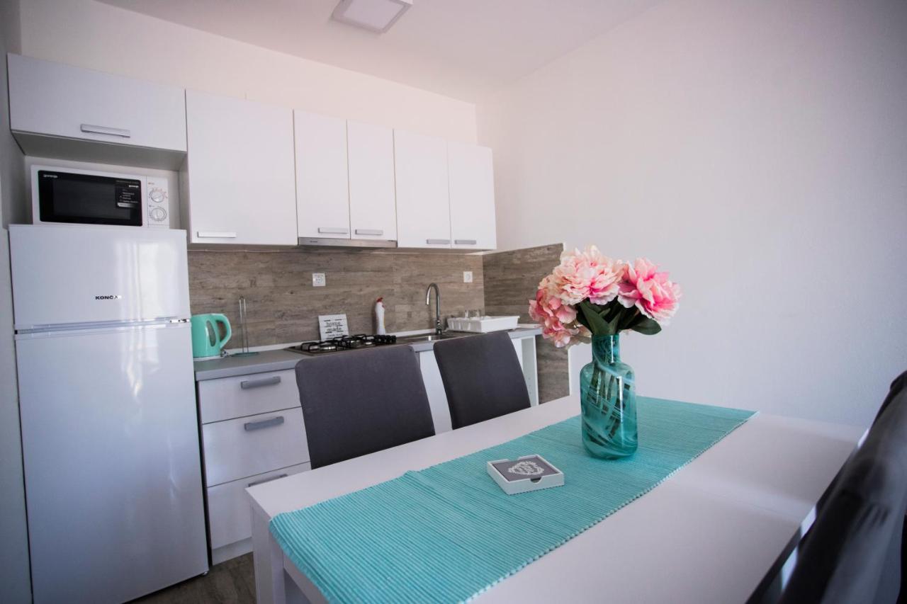 Gavran Apartment Vinjerac Buitenkant foto