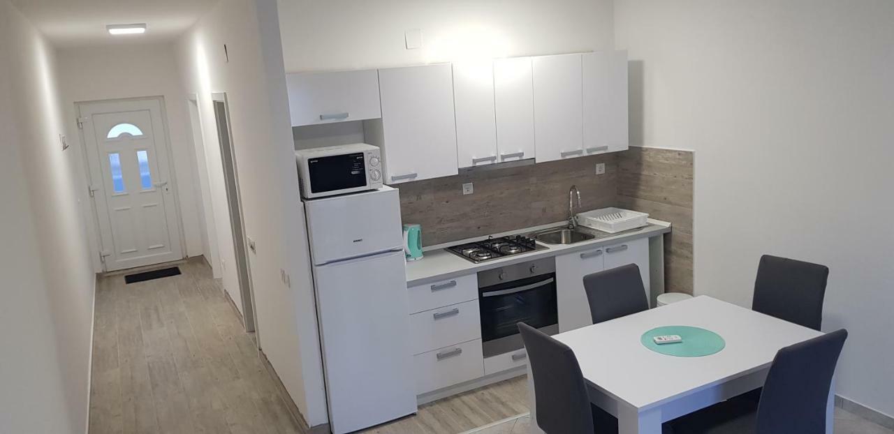 Gavran Apartment Vinjerac Buitenkant foto